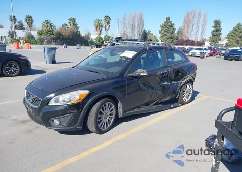 2012 Volvo C30 T5 from USA, damaged, VIN YV1672MK4C2267979